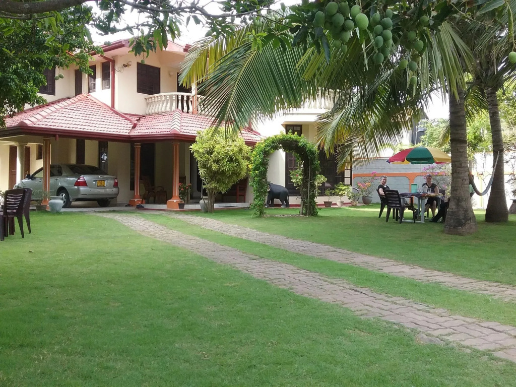 Sugandi Inn