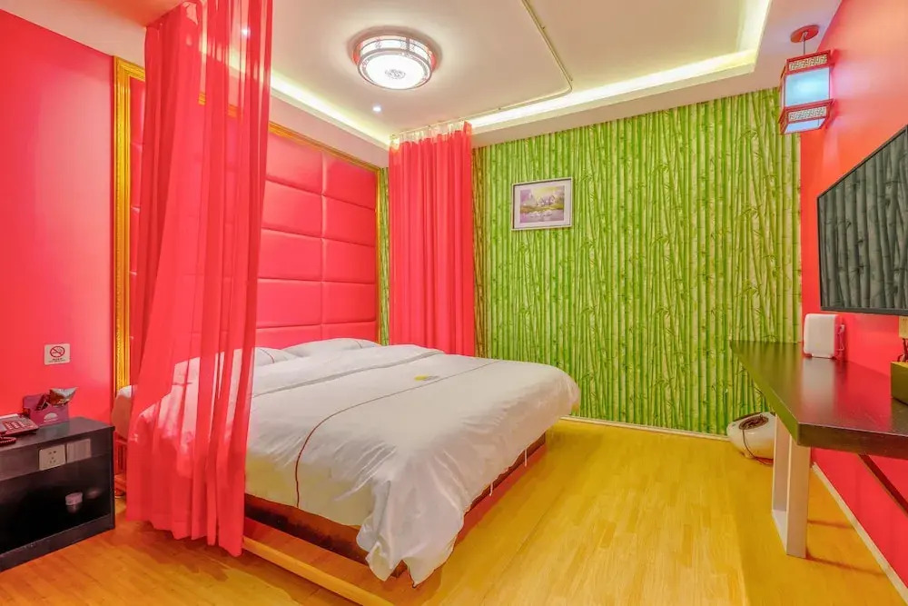 Mr.Vinegar Hotel