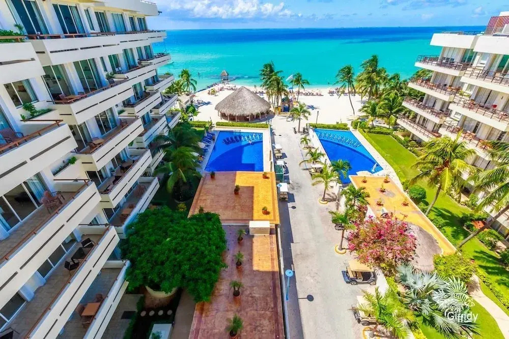 Beautiful Ground Floor Two Bedroom Suite at Ixchel