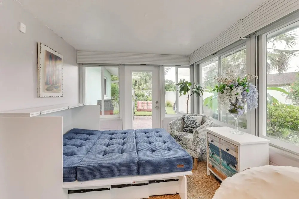 Private Hot Tub, Pool & Yard: Modern Bradenton Gem