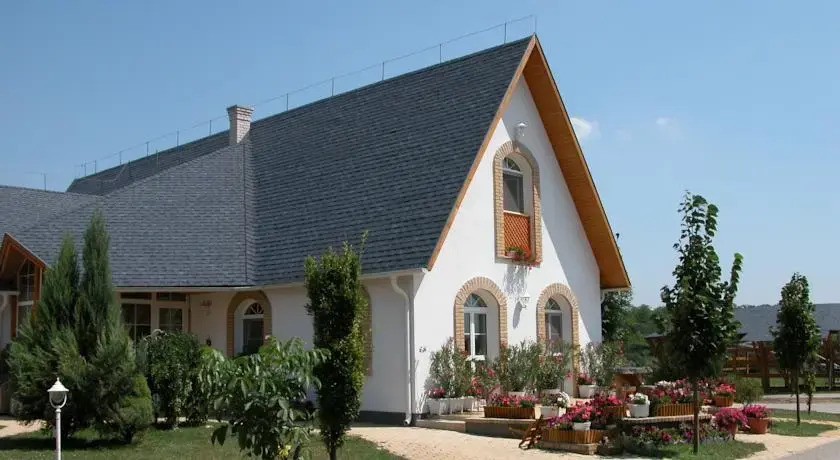 Kabóka Lovastanya Panzió