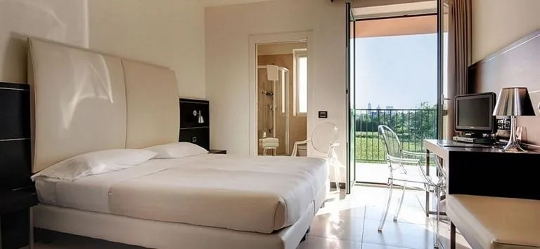 HOTEL HMR RHO Milano