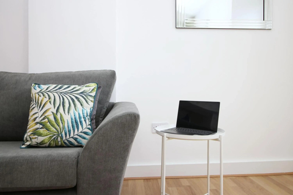 St Thomas Loft Views, SA1, by Stay South Wales - Sleeps 4 - Free WiFi & Parking
