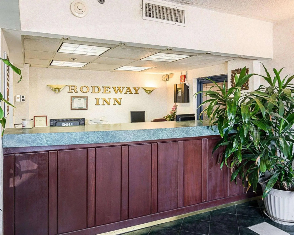 Red Roof Inn PLUS & Suites Virginia Beach - Seaside