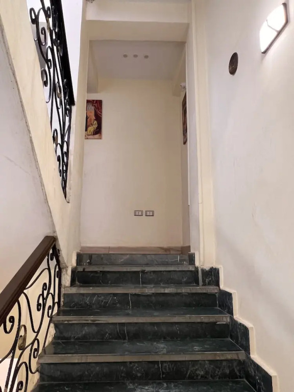 Pyramids Palace view inn With Rooftop Access & free airport pickup