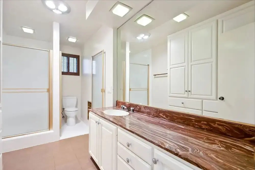 Pacific Dreams at Woodland Hills Distinguished 8 Br 6 5 BA Residence With Pool and Spa Sleeps 16