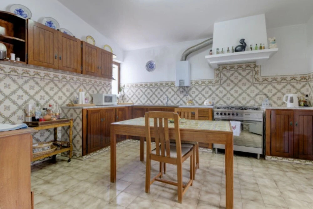 Villa - 2 Bedrooms with WiFi and Sea views - 107983