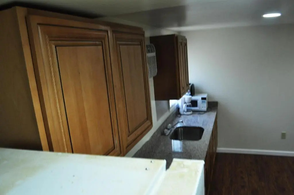 South Wind Apartments