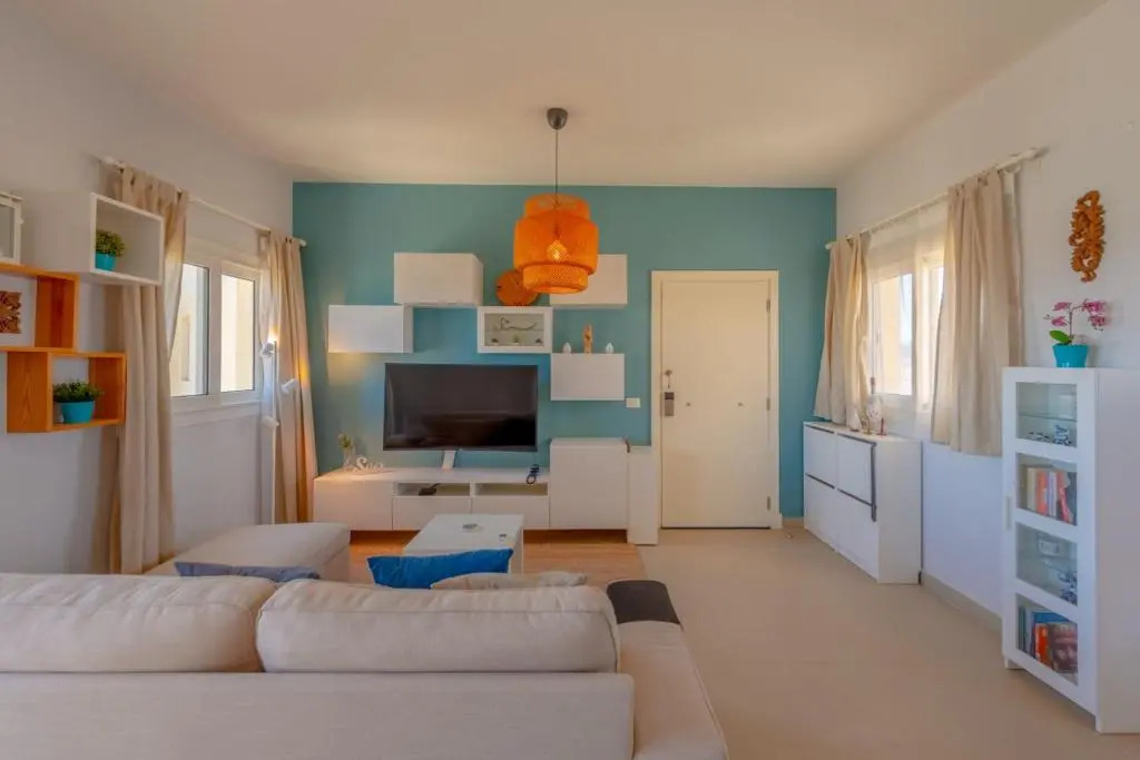 Sunny 2 Bedroom + Private Roof Terrace Lagoon View
