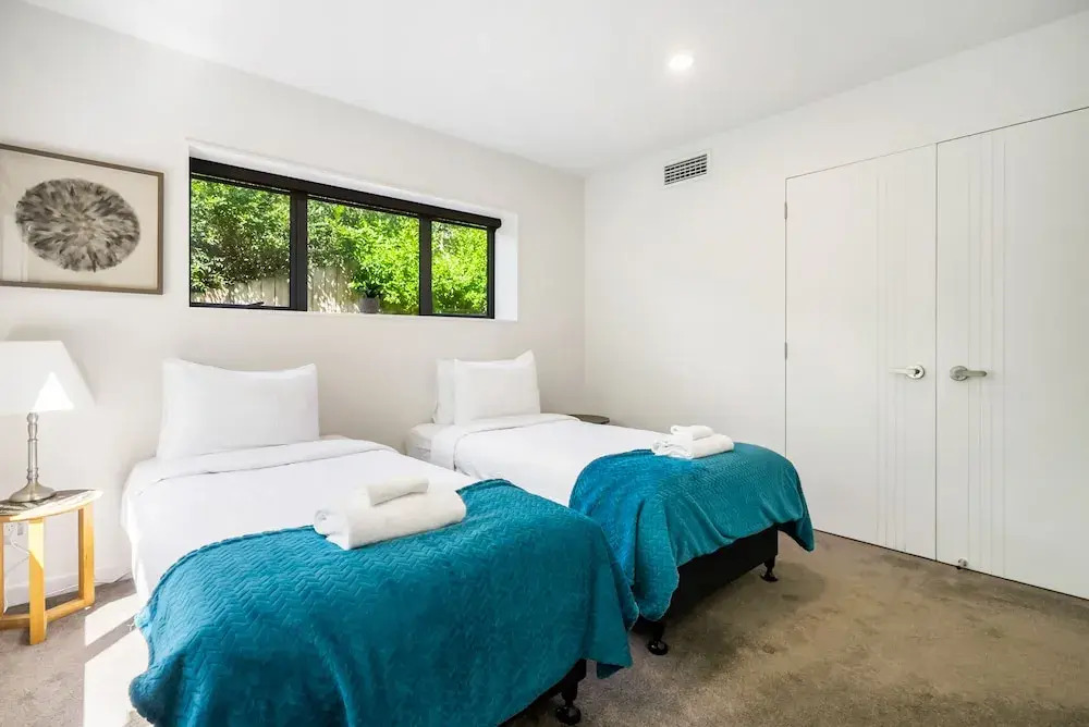 The Perfect Spacious 2BR Getaway-Netflix