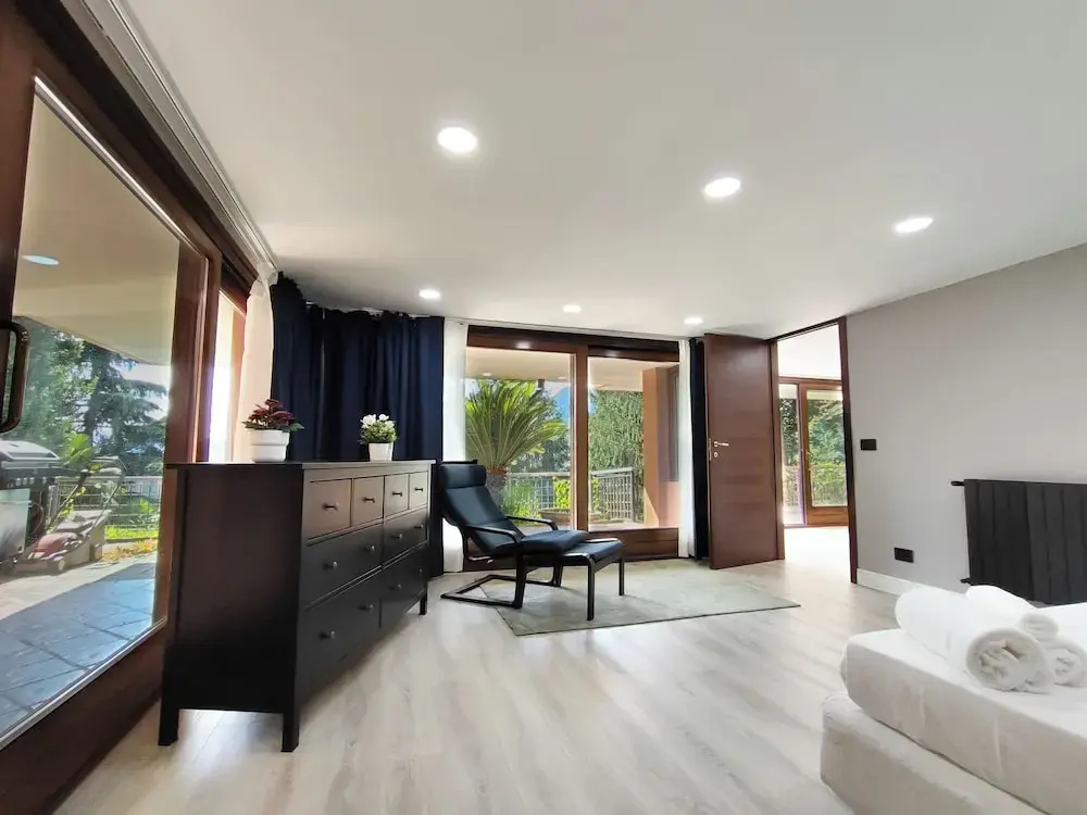 JOIVY Villa Sofia