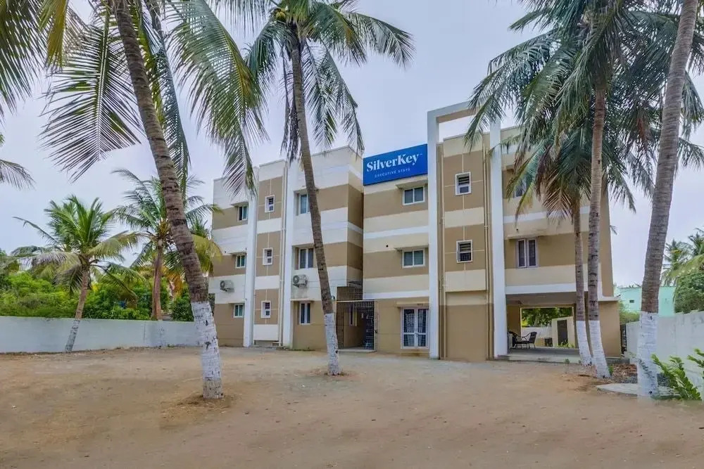 Silverkey Pallikaranai By OYO Rooms