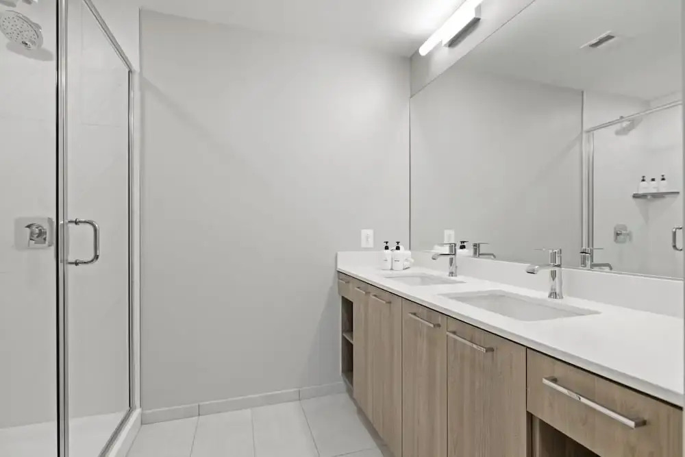 WhyHotel by Placemakr Alexandria
