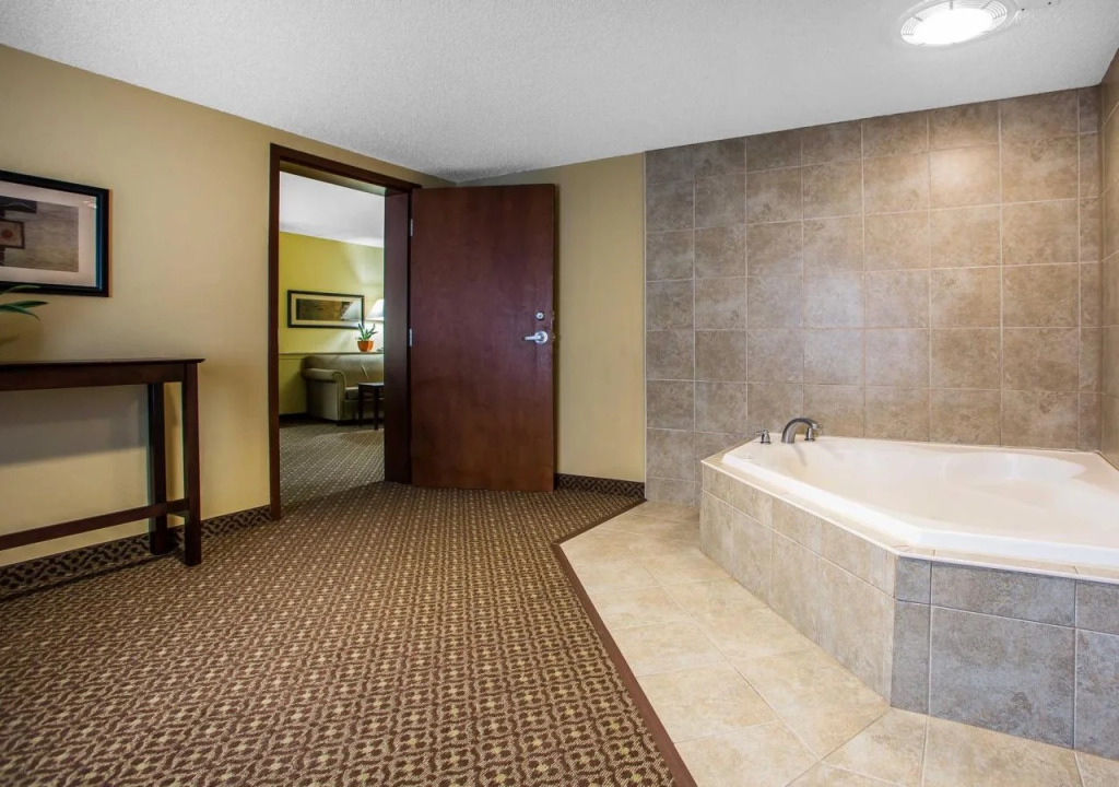 Comfort Suites Near Gettysburg Battlefield Visitor Center