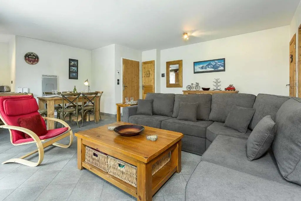 Apartment Staddon, Alpes Agency, Central Chamonix, Sleeps 4-6