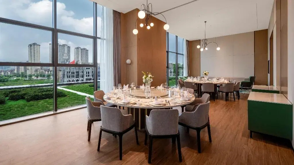Holiday Inn Luzhou Longjian by IHG