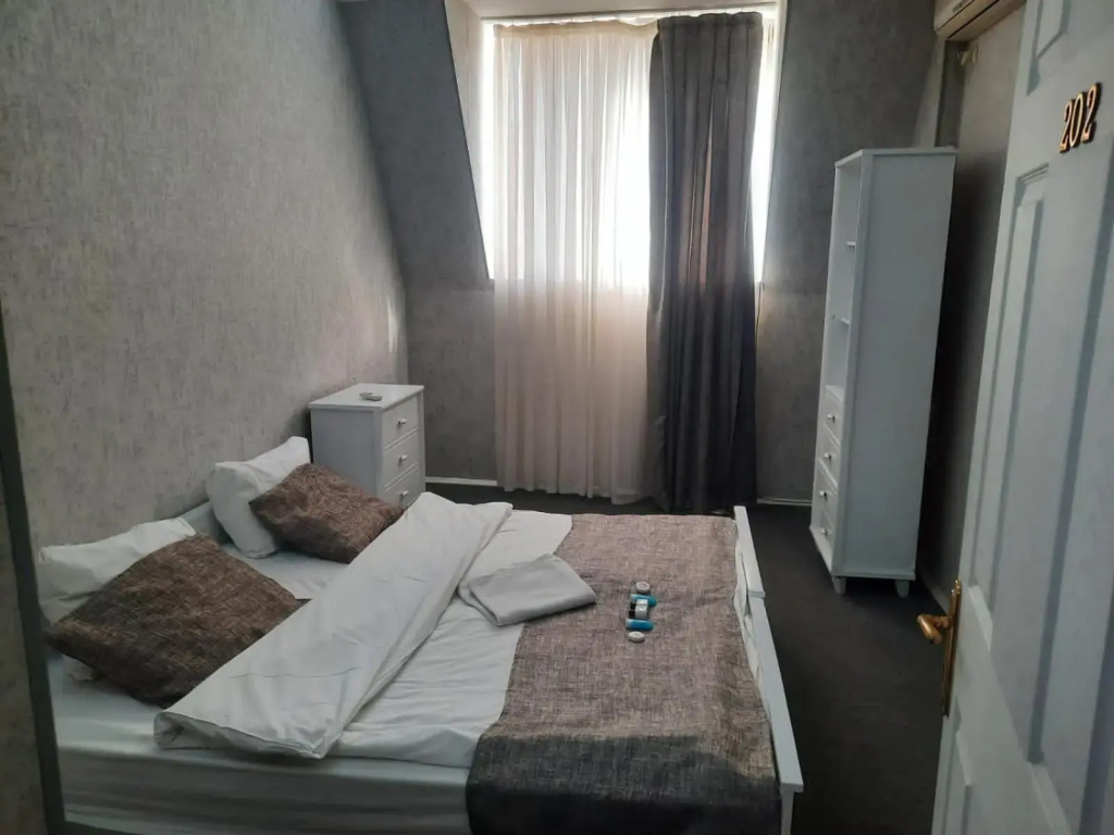 Apartament on Nizami street 6 rooms