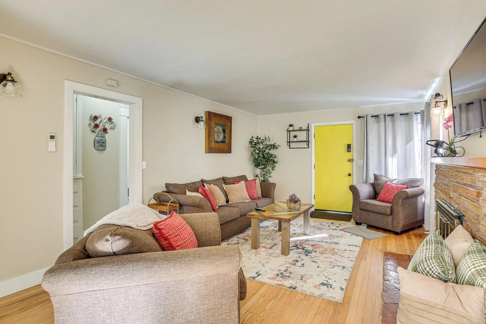 < 1 Mi to University of Oregon: Eugene Home