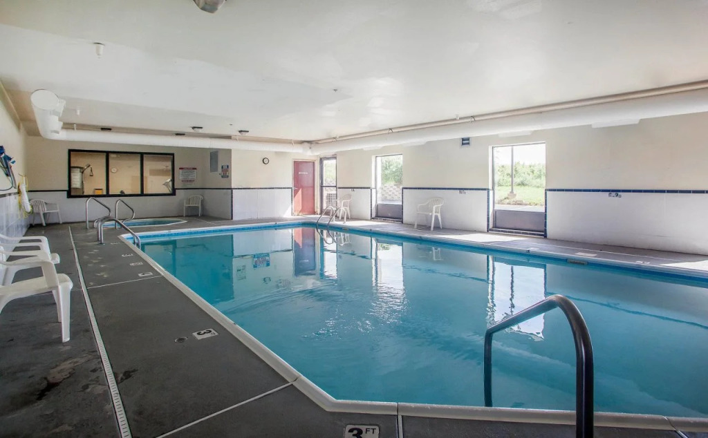 Quality Inn and Suites Arnold - St Louis
