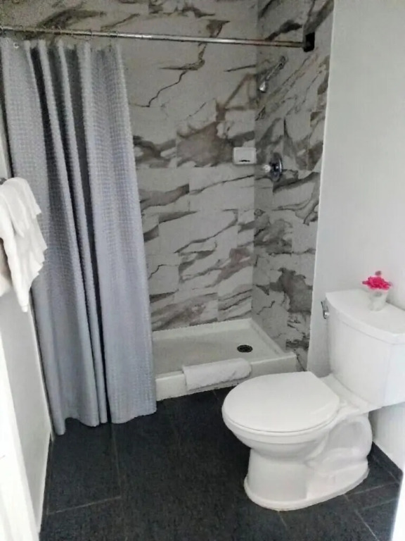 Kings Row Inn