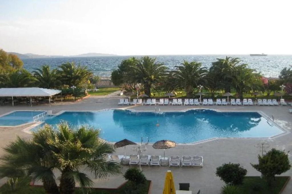 Le Monde Beach Resort & Spa