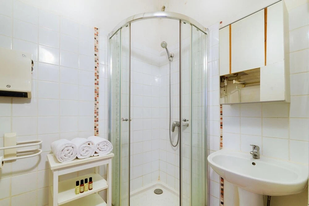 Large one Room Apartment - Notre Dame de la Garde