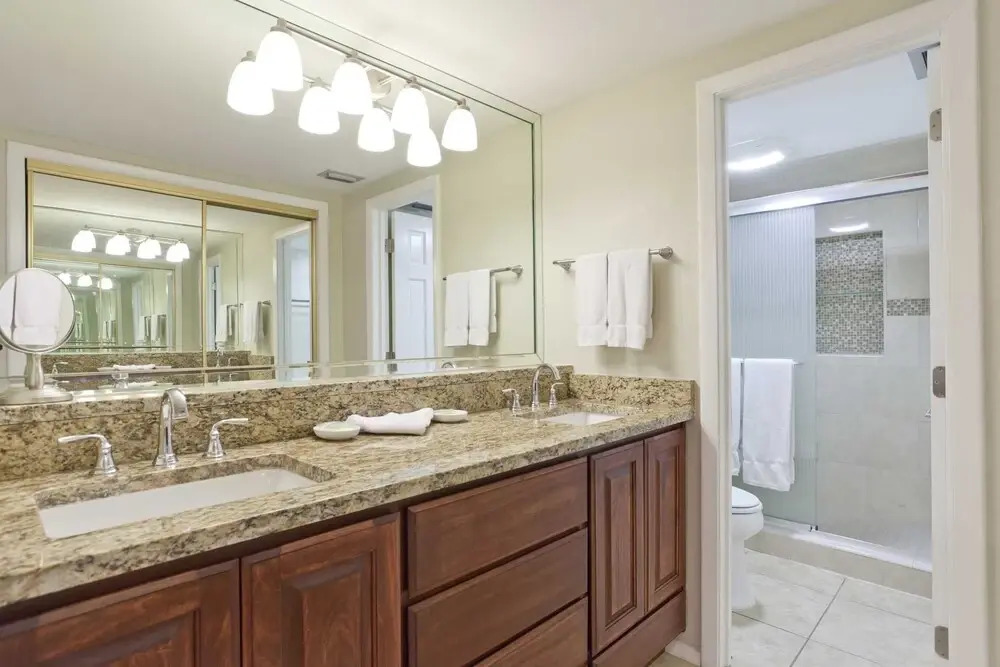 Edgewater Condominium 404