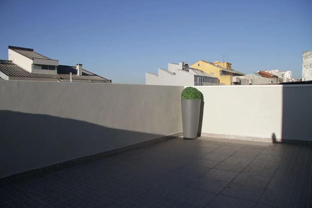 Liiiving in Porto Bright Balcony Apartment