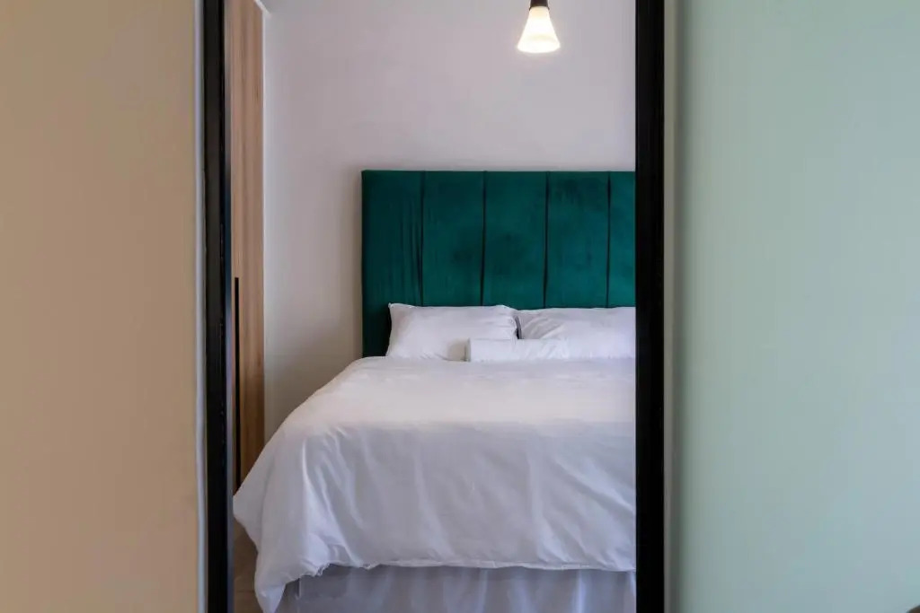Lovely 1 Modern bedroom in Waterfall City