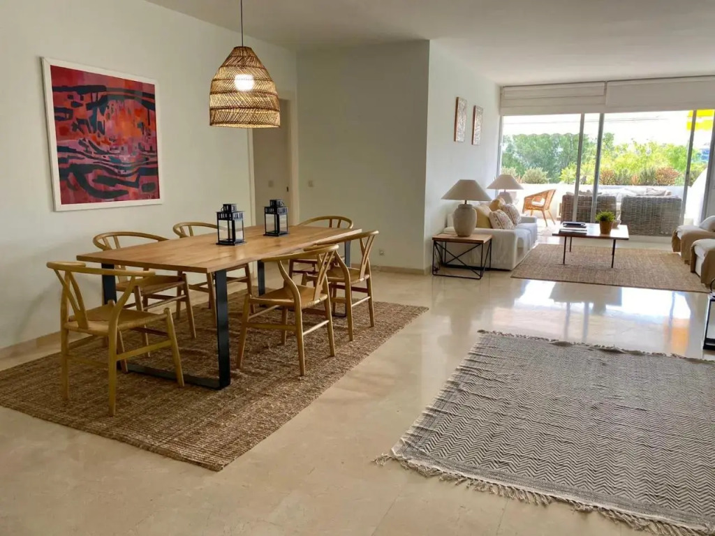 Guadalmina Beach Holidays Suite Apartment,