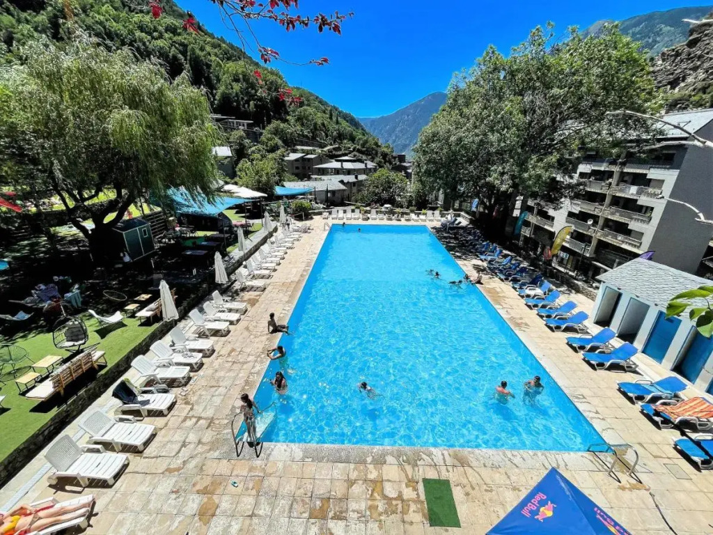 Hotel & Aparthotel Cosmos