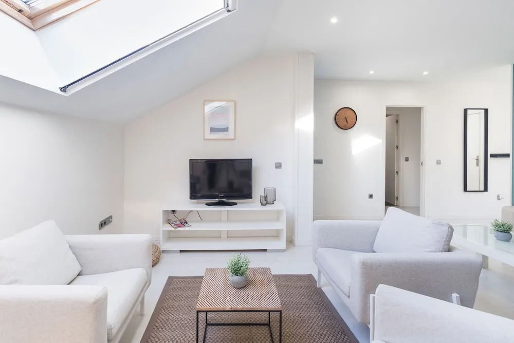 Отель limehome Madrid Calle de la Paloma