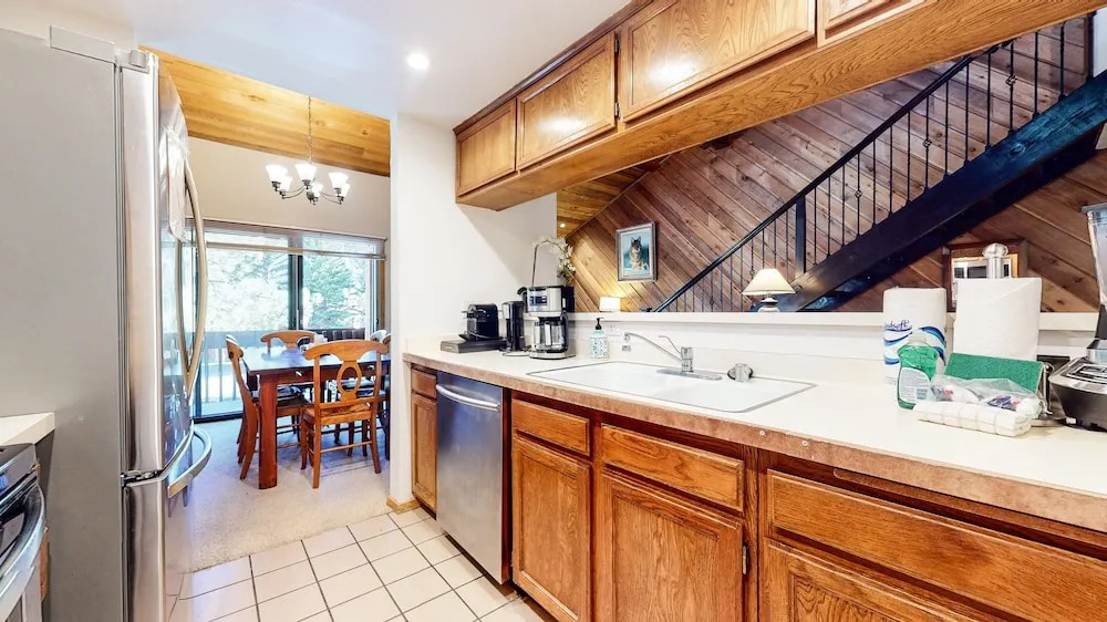 Snowcreek I 28, Light and Bright Corner Condo with Mountain Views and Fireplace by RedAwning