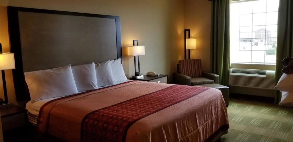 Cotulla Express Inn