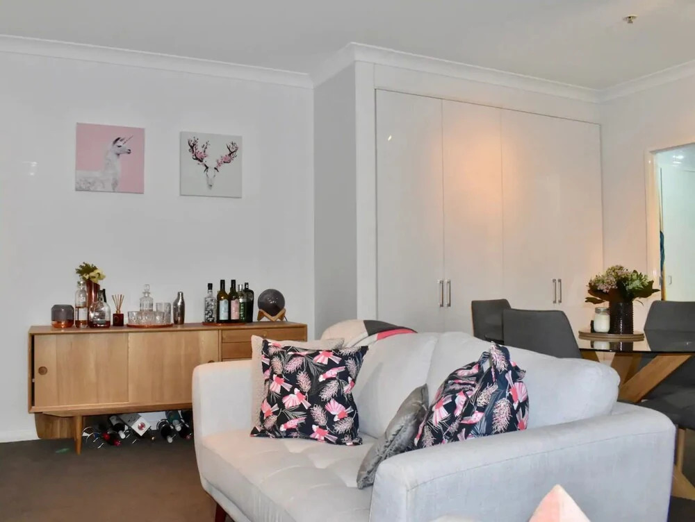 Bright 1 Bedroom Apartment In Surry Hills