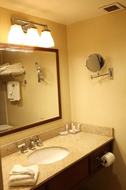 Ramada Plaza Cincinnati Sharonville