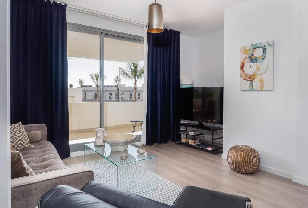 2313-Amazing new luxury apartment with three bedrooms