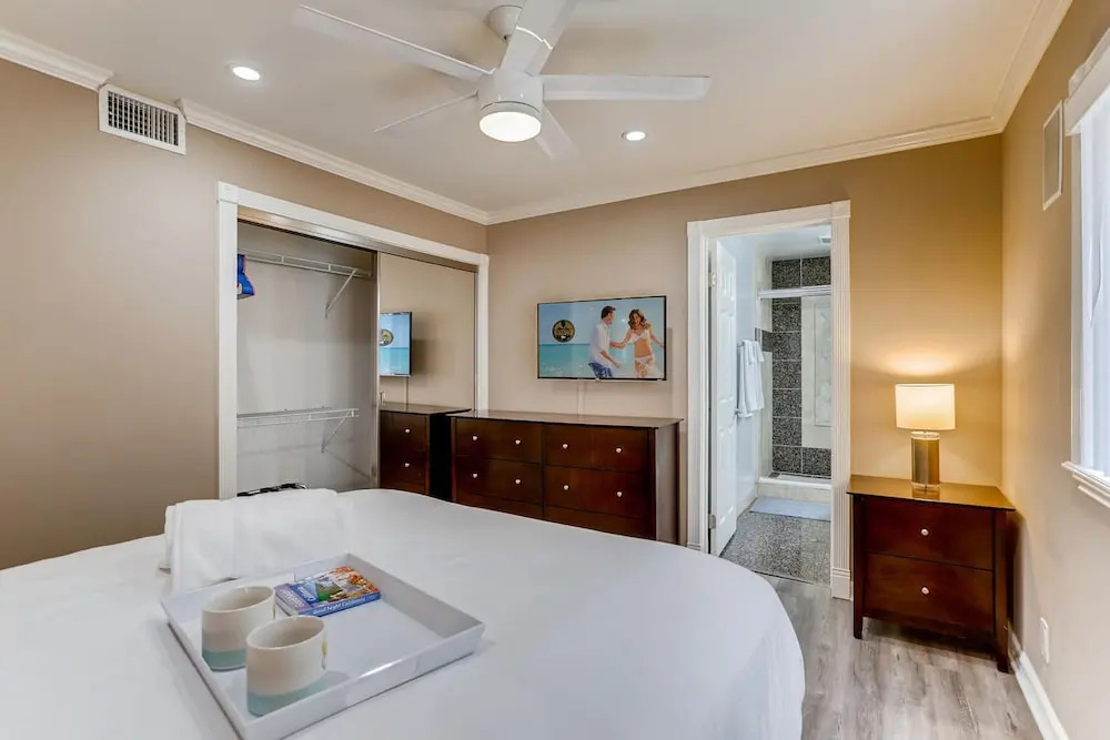 Awesome Family Friendly Beach Home - 1 Block To Ocean - 3BR/2BATH - Self Check In! (C1)