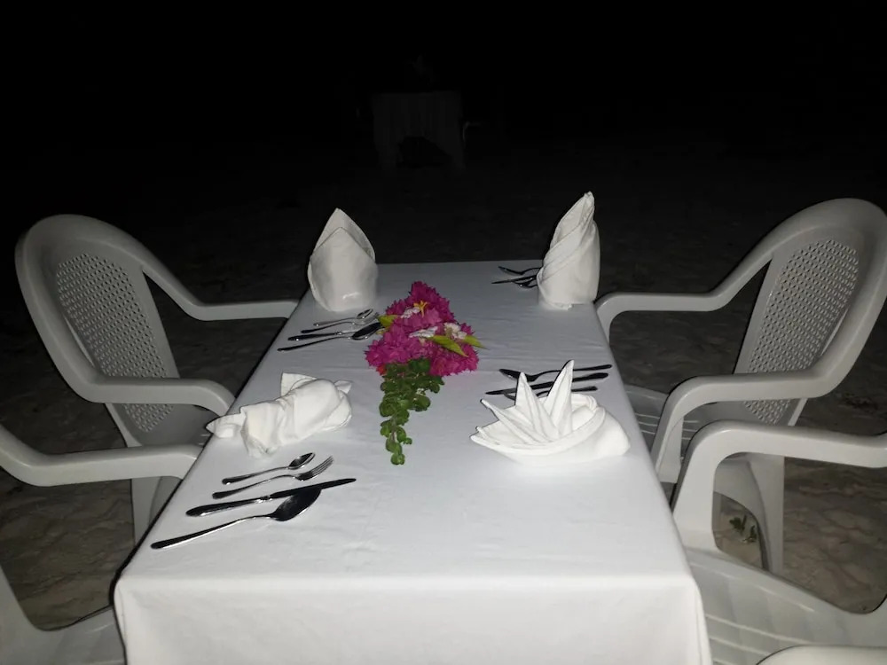 Bahari Lodge