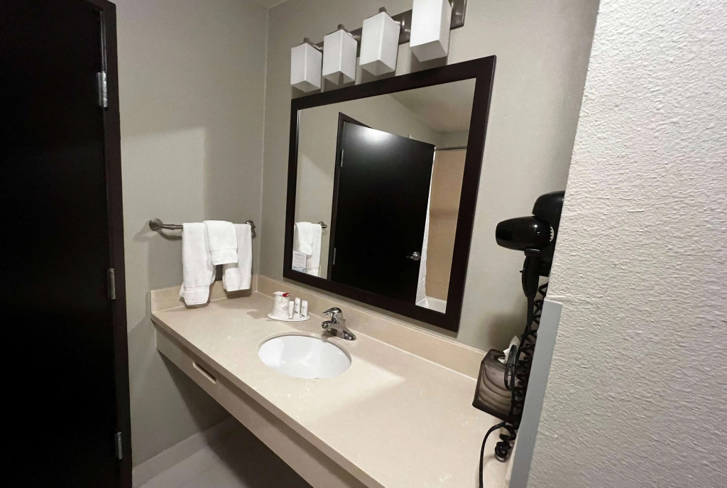 Baymont by Wyndham College Station