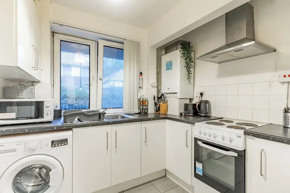 Sleeps6-freewifi-smarttv-netflix-familyfriendly