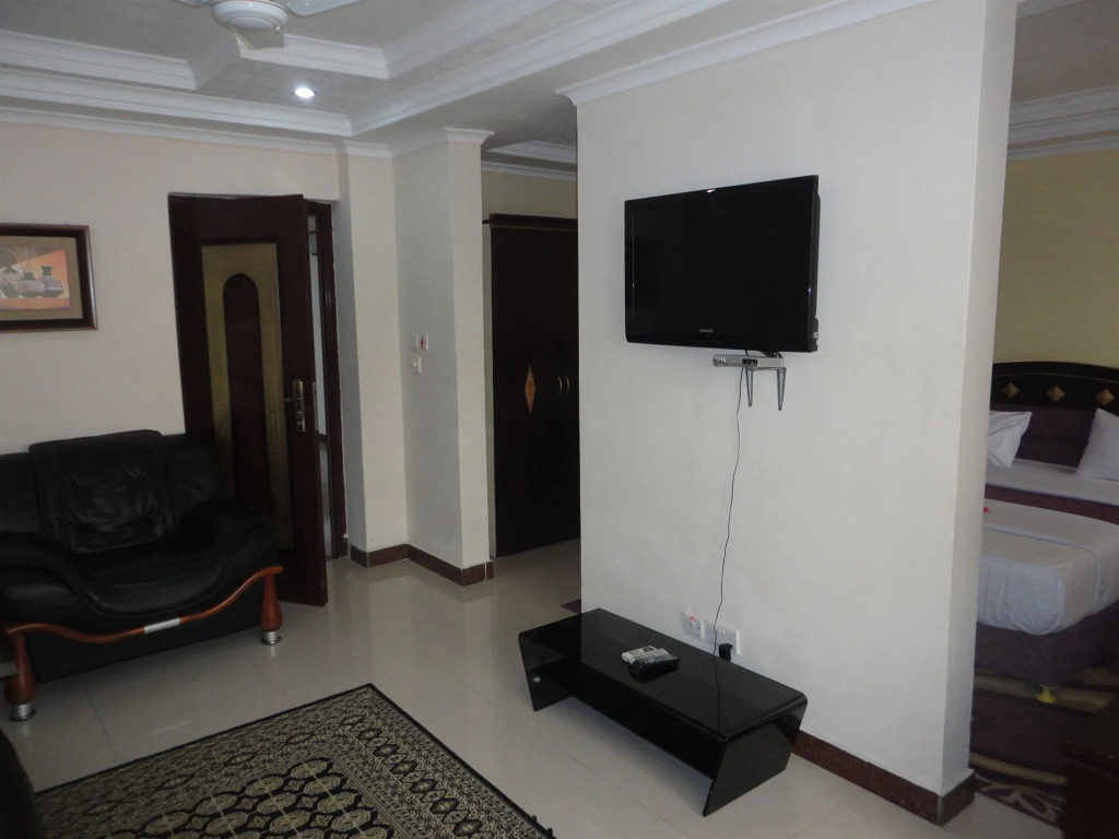 Urban Rose Hotel & Apartments