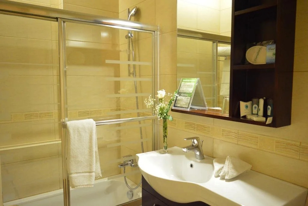 Comfort Hotel Suites