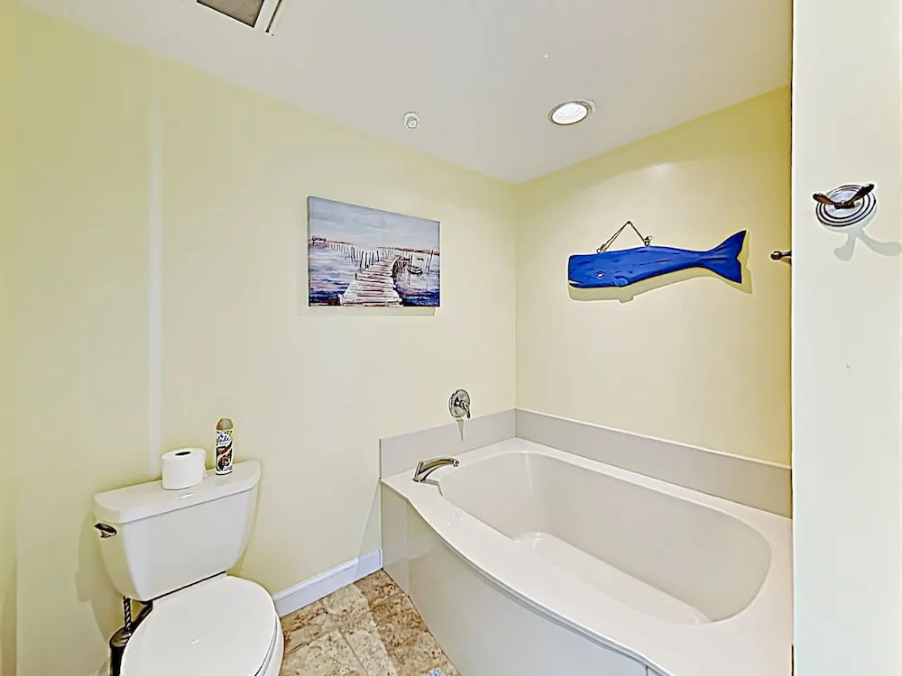 New Listing! Gulf-front Getaway W/ Pools & Hot Tub 2 Bedroom Condo