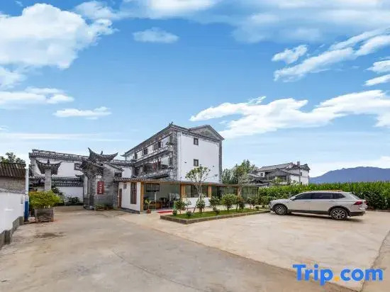 Muhu Inn (Xizhou Ancient Town Branch)