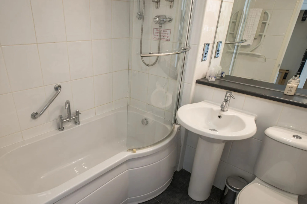 Allerton Court Hotel