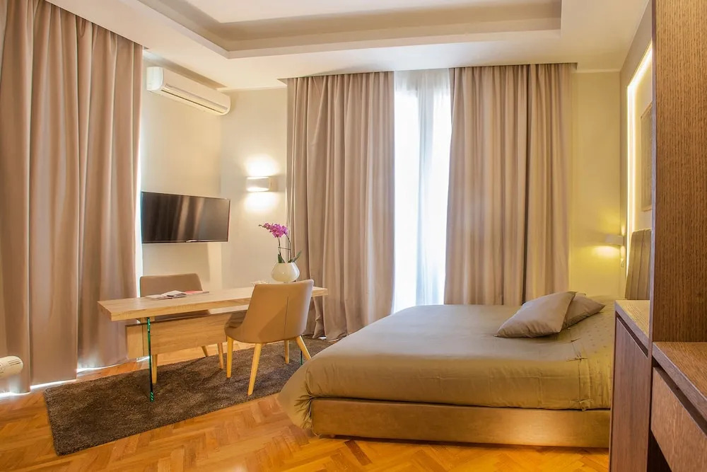 Deluxe Room Naples City Center