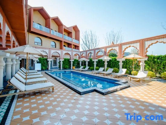 Star Orange Moroccan Style Art Resort Hotel