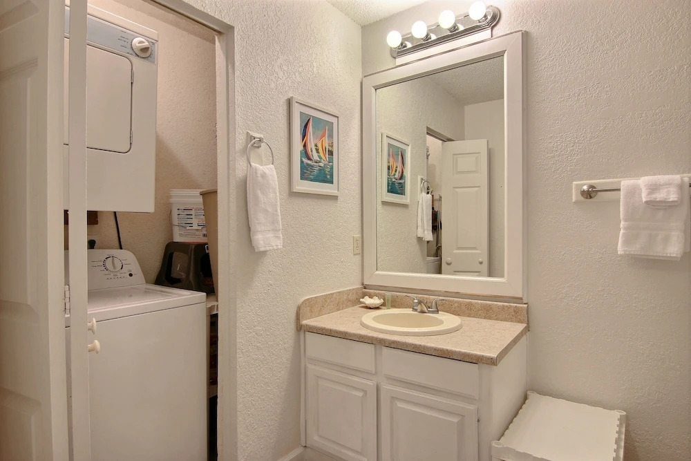 Coastal Retreat - 2 Br condo
