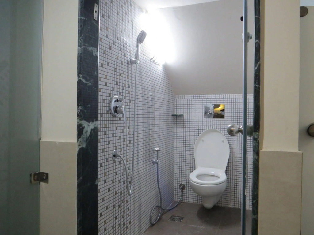 Smyle Inn - Best Budget Hotel near New Delhi Train Station